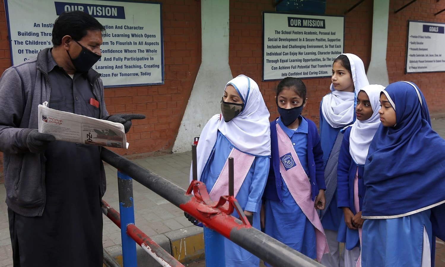 Sindh Education Department Closes Public & Private Schools